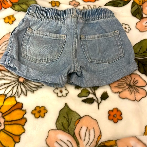 Cat & Jack 4T light blue jean shorts. Worn once, excellent condition! - Picture 3 of 3